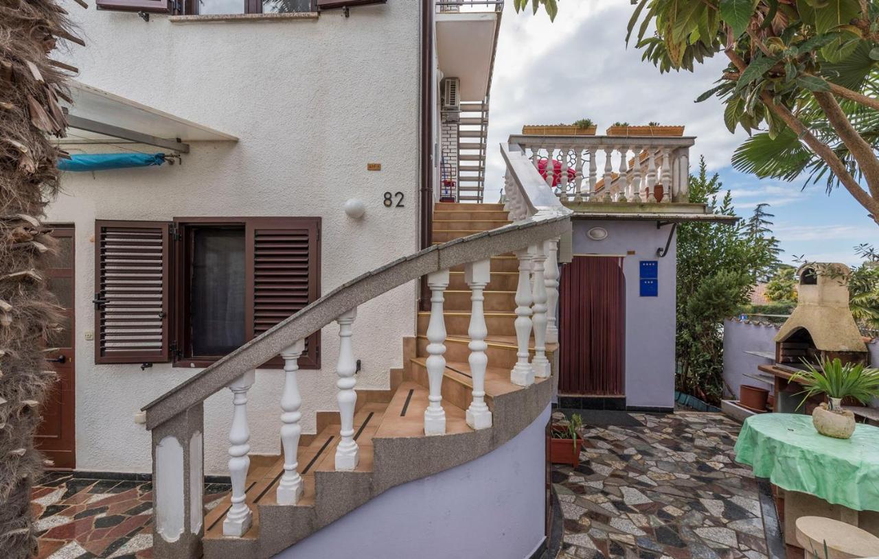Franjo Tiha Luna Porec Bagian luar foto